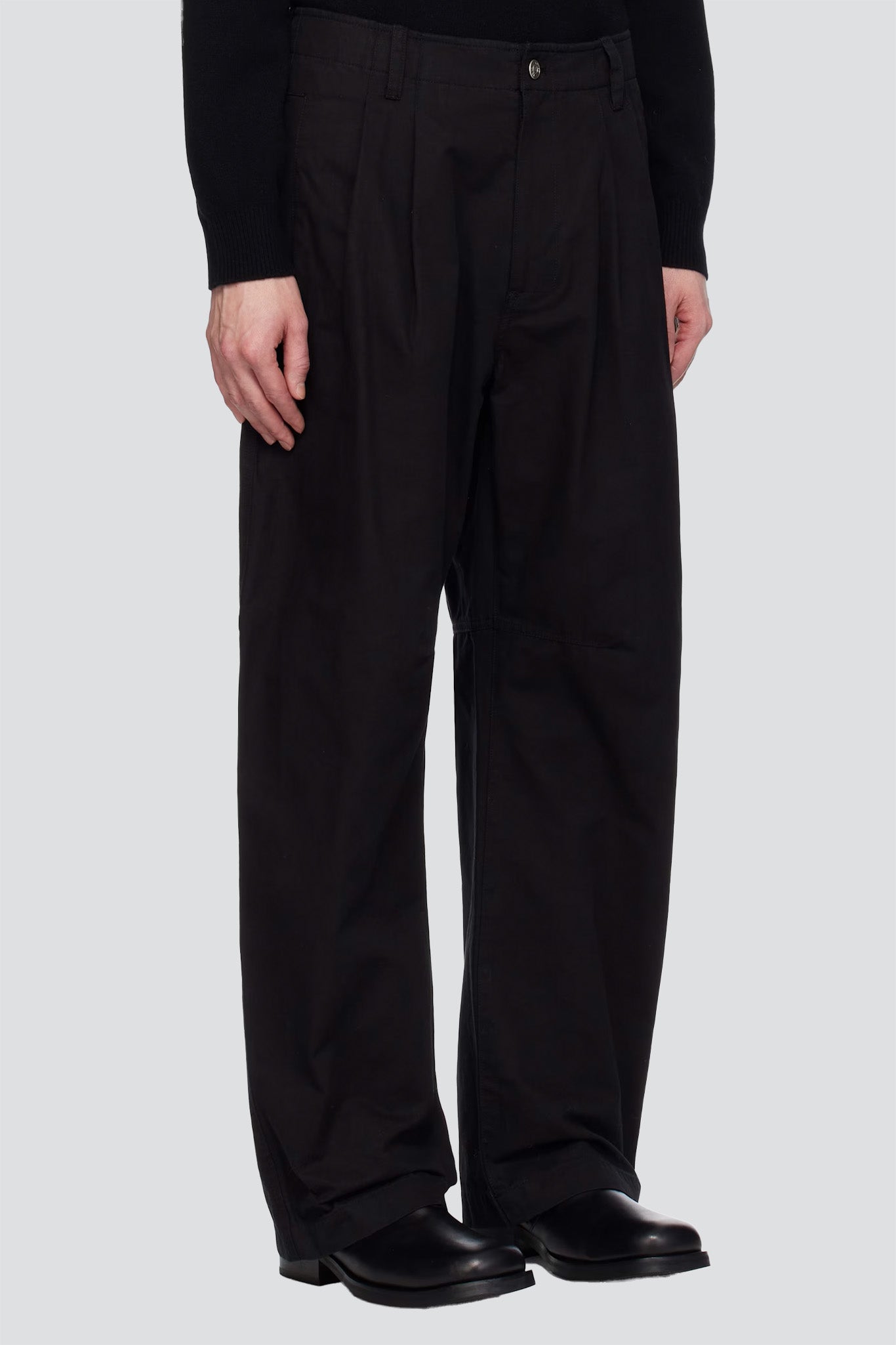 Black Curved Two Tuck Cotton Pants