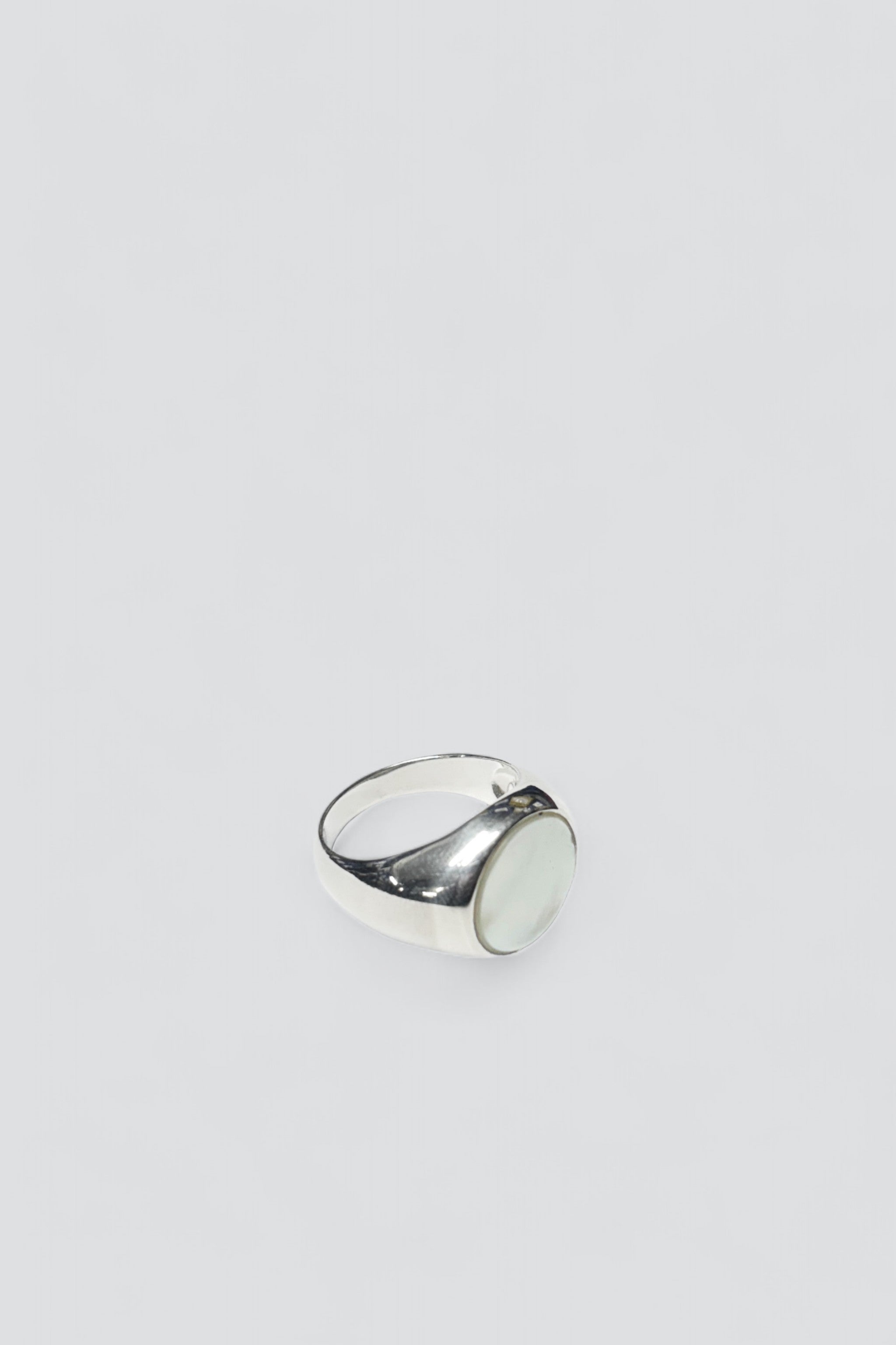 Sterling Silver Round Mother of Pearl Ring