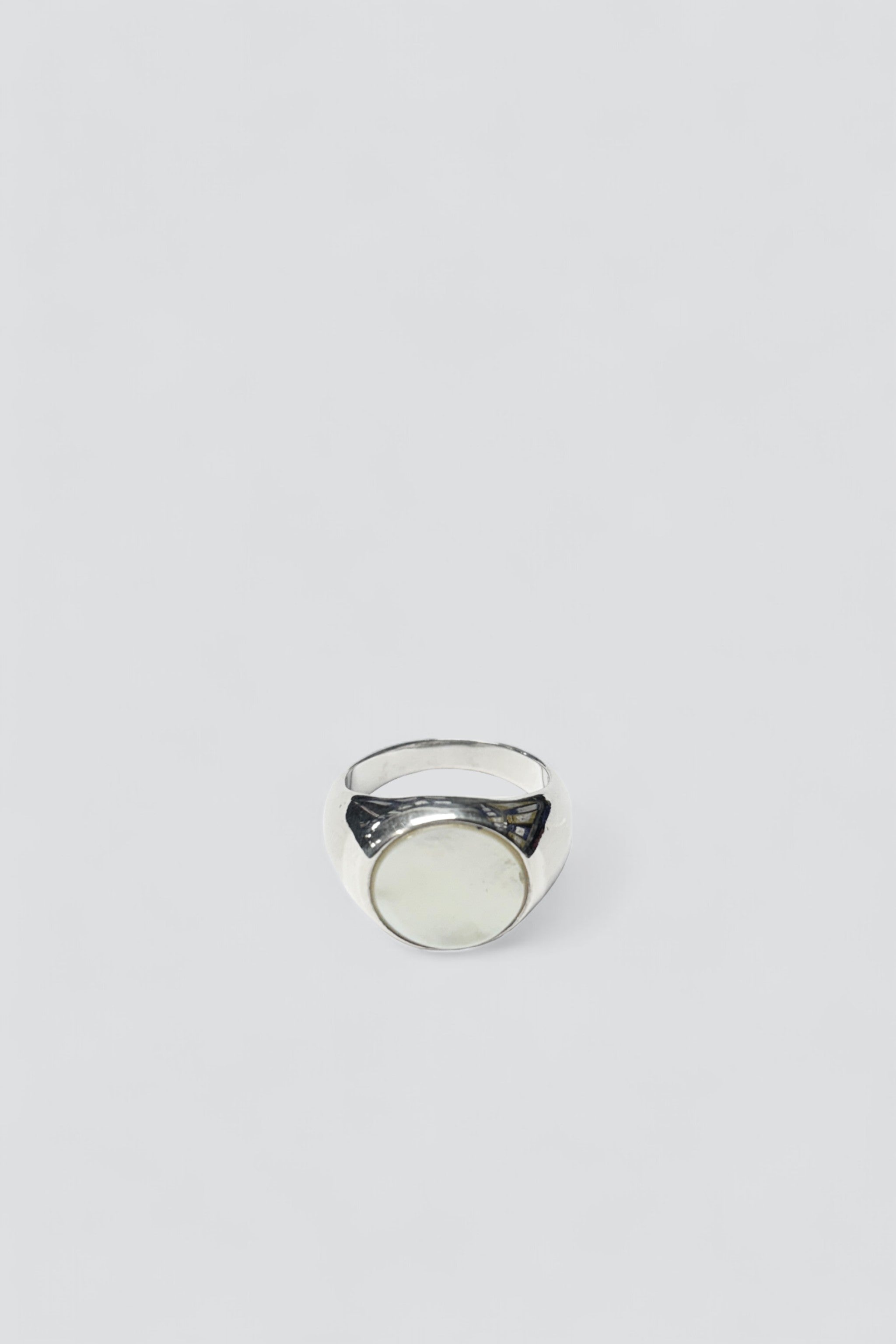 Sterling Silver Round Mother of Pearl Ring