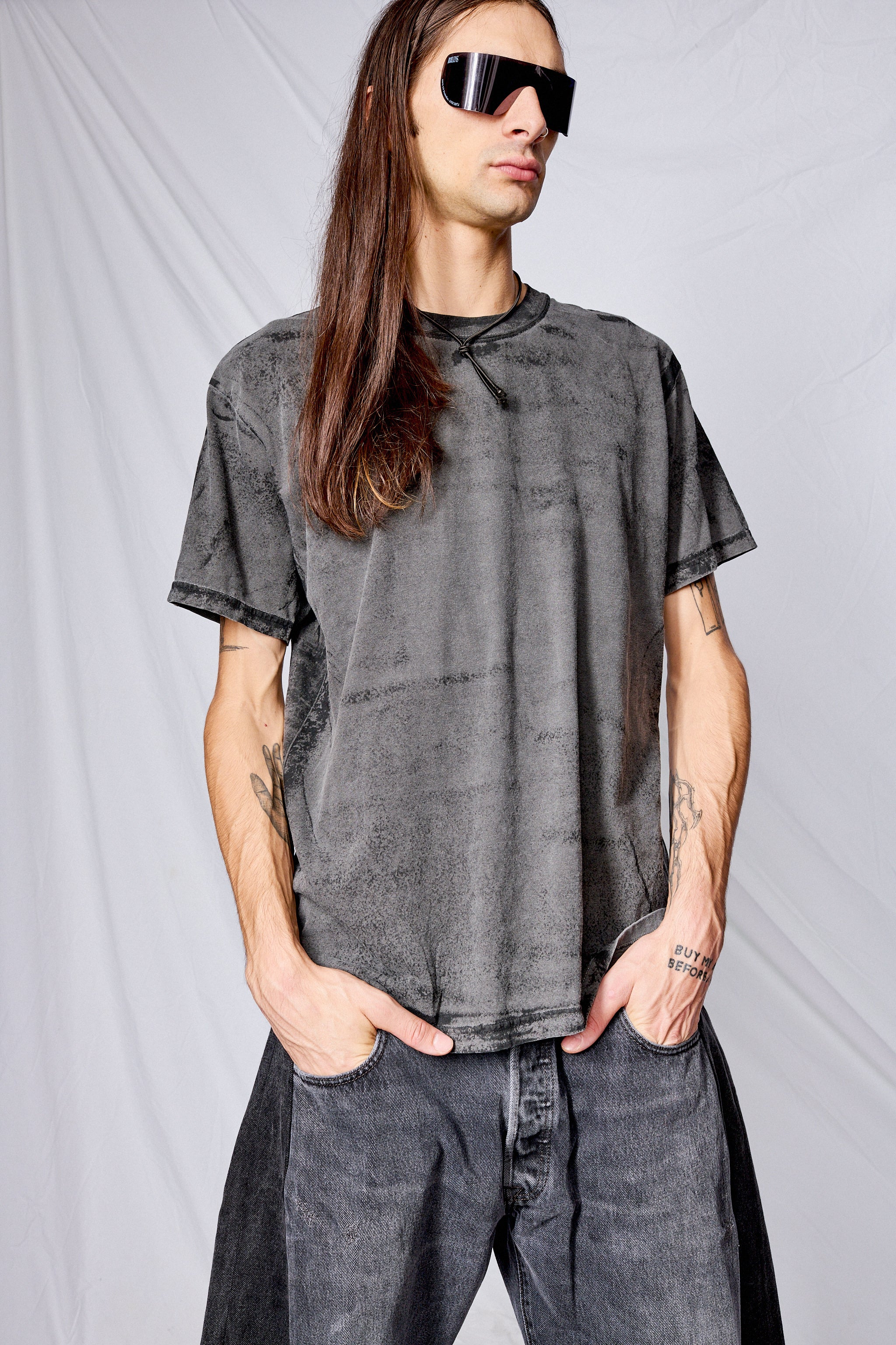 Pepper/Black Roller T-Shirt