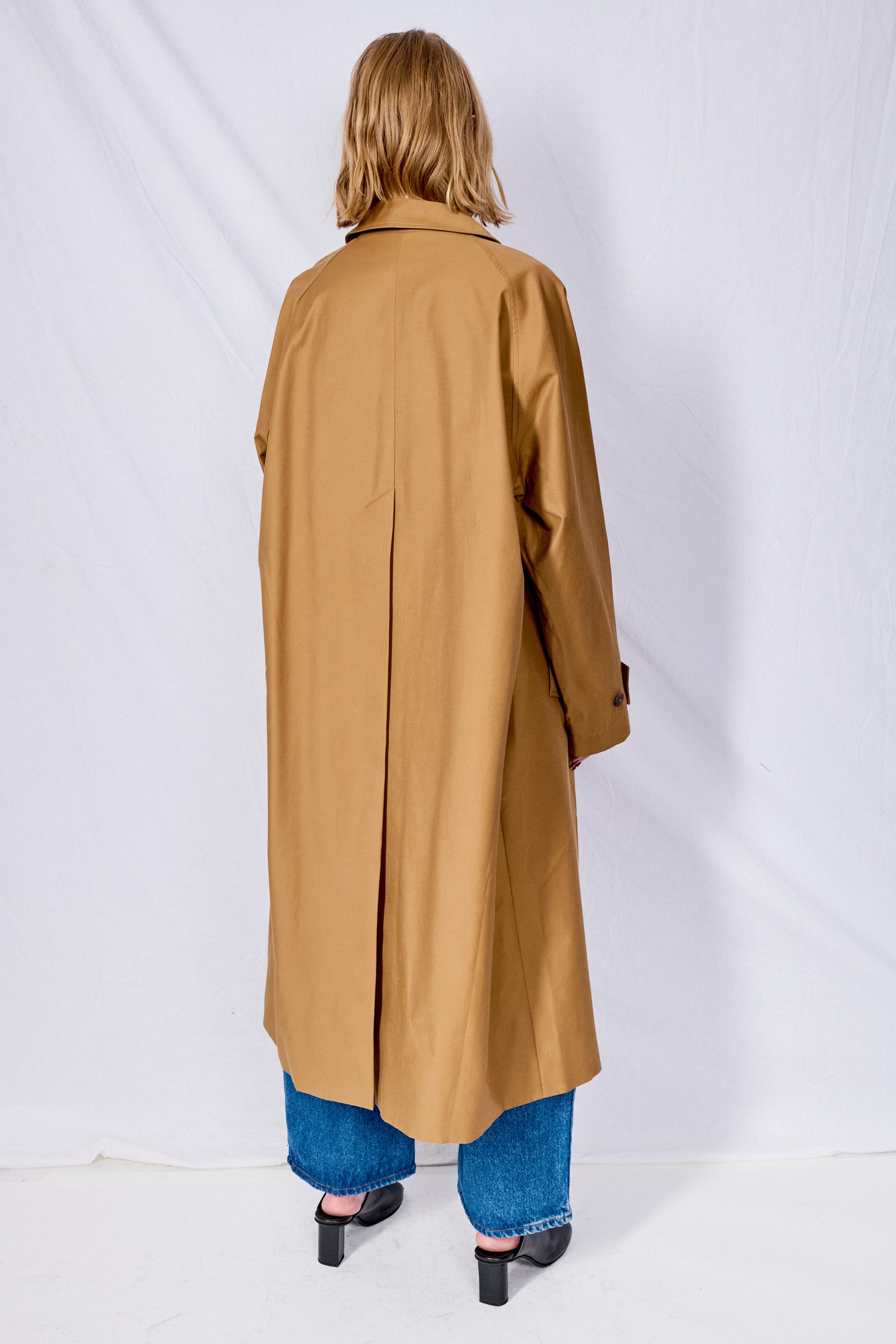 Manuka Holin Coat