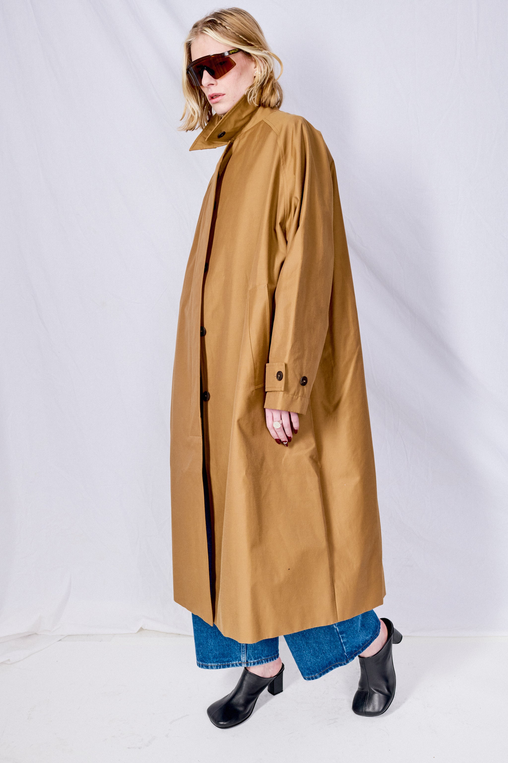 Manuka Holin Coat